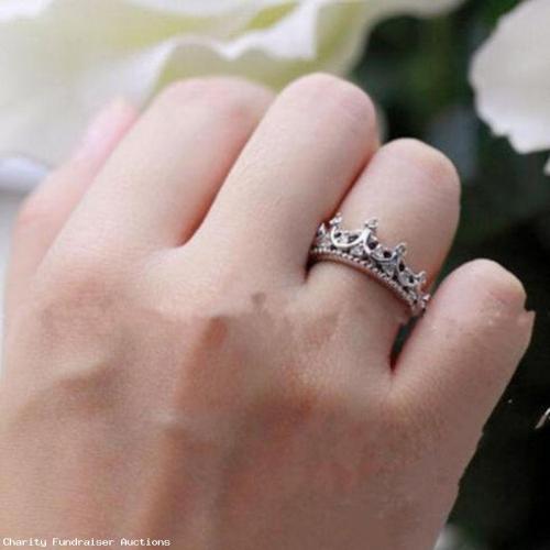 Silver Princess Crown with Rhinestones! Cute cute ring!